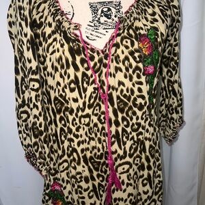 Chic Leopard Print Blouse with Pink Details